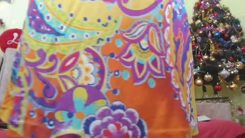 Snapshot of ladybigsmile chatting on 5, 1, 2025 Sima Ladybigsmile online show from 5, 1, 2025