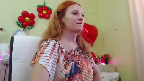 Snapshot of ladybigsmile chatting on 22, 2, 2025 Sima Ladybigsmile online show from 22, 2, 2025