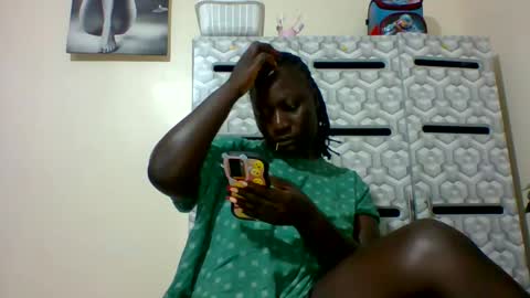 lindah32 online show from 19, 12, 2024