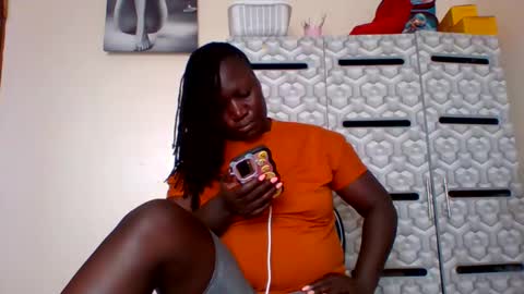 lindah32 online show from 21, 12, 2024