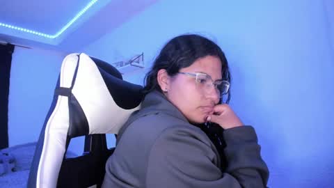  Lady  online show from 31, 1, 2025