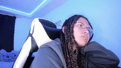  Lady  online show from 8, 2, 2025