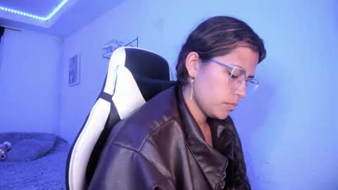  Lady  online show from 3, 2, 2026