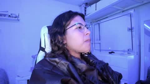  Lady  online show from 9, 4, 2026