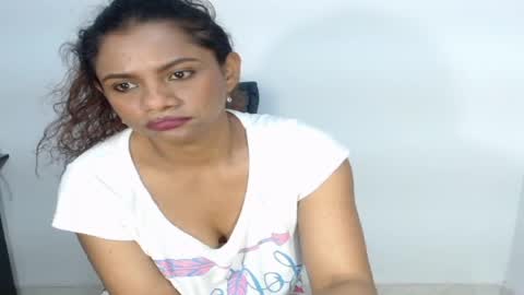 lady online show from 7, 4, 2026