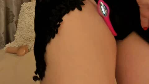 ladyjanyne online show from 15, 4, 2026