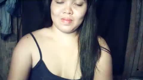 Snapshot of ladylyn177xx chatting on 8, 1, 2026 ladylyn177xx online show from 8, 1, 2026