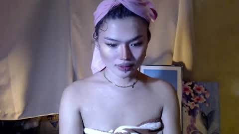 Snapshot of ladyofyou_dreamxoxo chatting on 22, 7, 2026 LILY online show from 22, 7, 2026