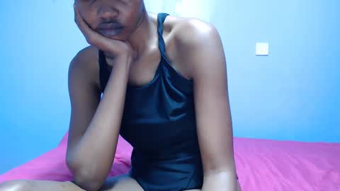 Snapshot of ladyqeeen chatting on 14, 2, 2025 ladyqeeen online show from 14, 2, 2025
