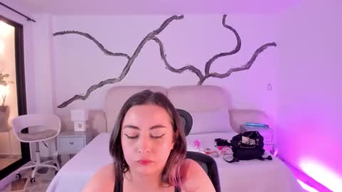 Lady  online show from 9, 9, 2025