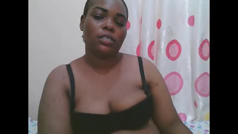Snapshot of ladyviviana2 chatting on 16, 11, 2025 Vivy online show from 16, 11, 2025