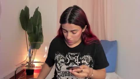 Snapshot of laia_jonees chatting on 28, 9, 2025 Laia online show from 28, 9, 2025