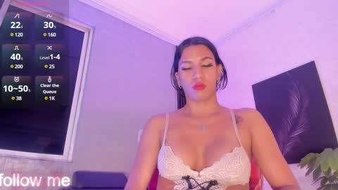 Snapshot of laiilybell chatting on 18, 12, 2024 laiily bell online show from 18, 12, 2024