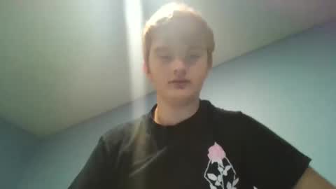 Snapshot of laikthing18 chatting on 17, 12, 2024 laikthing18 online show from 17, 12, 2024