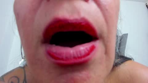 Lailacastillo online show from 16, 1, 2025