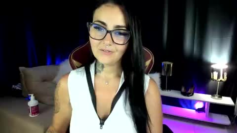 LaisFantasy online show from 18, 2, 2025