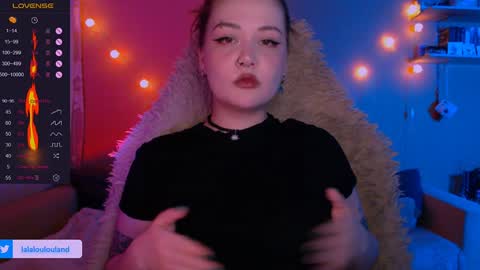 Snapshot of lala_loulou chatting on 1, 1, 2025 Nicky online show from 1, 1, 2025