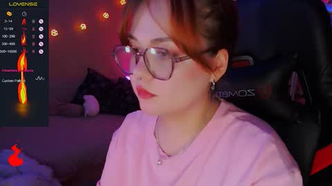 Snapshot of lala_loulou chatting on 2, 11, 2025 Nicky online show from 2, 11, 2025