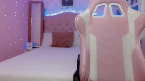 lala Moon online show from 18, 1, 2026