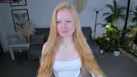 Snapshot of laly_peach chatting on 25, 4, 2026 Laly online show from 25, 4, 2026