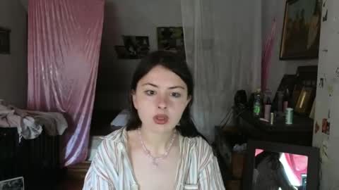 Snapshot of lama111111mama chatting on 17, 5, 2026 I work 5PM to 9 PM EST New York online show from 17, 5, 2026