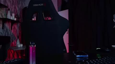 just call me Lana  and her security online show from 5, 12, 2025