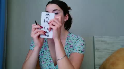 lana_gl online show from 4, 6, 2026