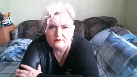 lanacat555 online show from 19, 9, 2025