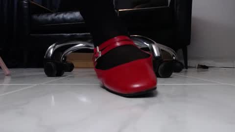 Snapshot of lanadoux_ chatting on 6, 3, 2025 Mistress Lana online show from 6, 3, 2025