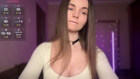 Snapshot of lanaloulou chatting on 19, 7, 2026 Lana online show from 19, 7, 2026