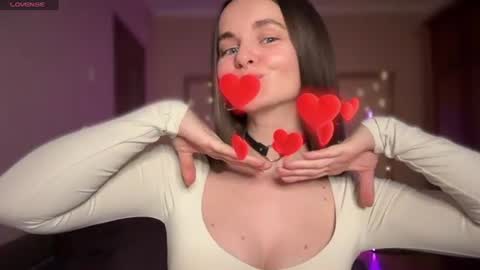 Snapshot of lanaloulou chatting on 23, 7, 2026 Lana online show from 23, 7, 2026