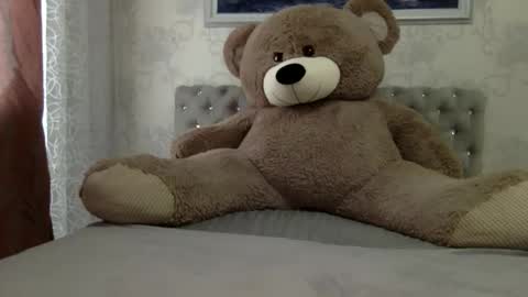 langoria online show from 8, 4, 2026