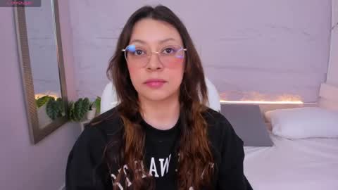 Snapshot of lanna_18_ chatting on 3, 6, 2026 Lanna online show from 3, 6, 2026