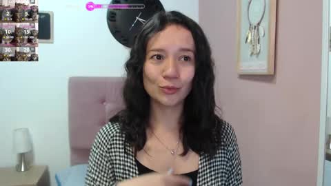 Snapshot of lanna_mills chatting on 9, 1, 2025 Lanna online show from 9, 1, 2025