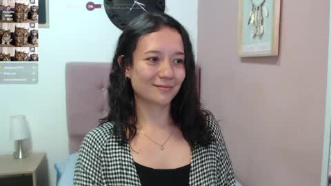 Snapshot of lanna_mills chatting on 9, 1, 2025 Lanna online show from 9, 1, 2025