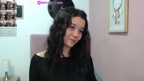 Snapshot of lanna_mills chatting on 12, 2, 2025 Lanna online show from 12, 2, 2025