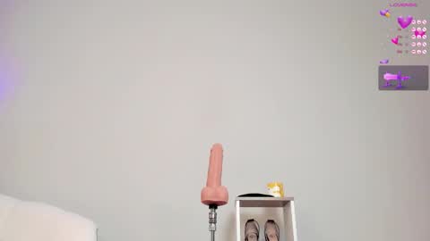 Snapshot of lanna_russo1 chatting on 8, 10, 2025 Lanna miley Russo online show from 8, 10, 2025
