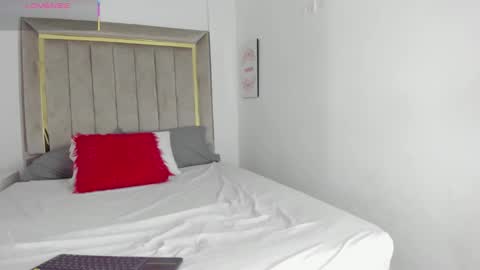 Julian online show from 10, 10, 2025