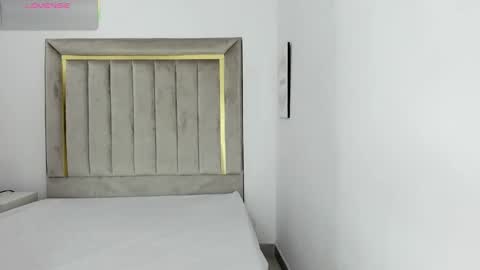 Julian online show from 12, 10, 2025