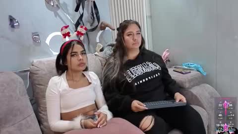 lara_as online show from 28, 11, 2025