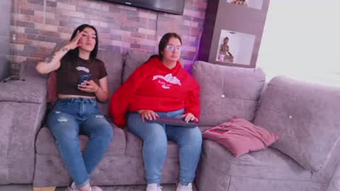 lara_as online show from 8, 7, 2026