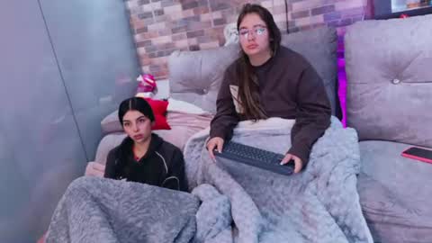 lara_as online show from 14, 7, 2026