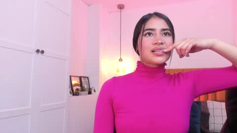 Lara Madisson online show from 5, 12, 2024