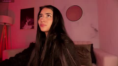 Lara Madisson online show from 5, 10, 2025