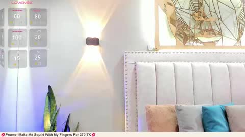      700  200   online show from 30, 11, 2025