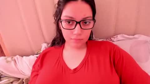 Snapshot of laracamille chatting on 9, 5, 2026 lara online show from 9, 5, 2026