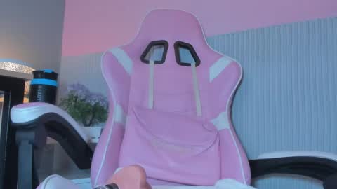 Snapshot of laraebony_ chatting on 7, 6, 2026 laraebony_ online show from 7, 6, 2026