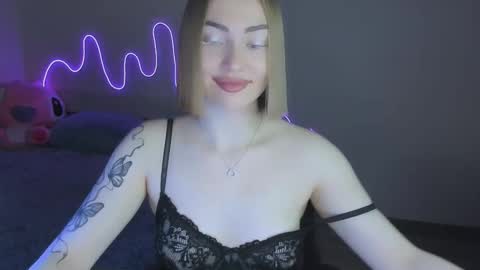 LaraKrein lk online show from 5, 12, 2025