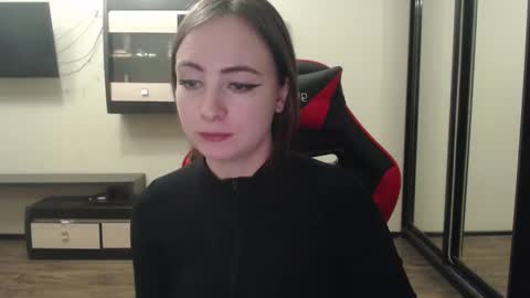 Laralianna online show from 9, 2, 2025