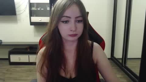 Laralianna online show from 18, 2, 2025